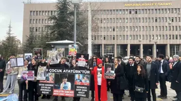 Ailelerin mahkeme önünde bir arada duruşu