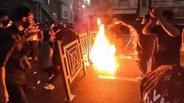 İran’da protesto sahneleri