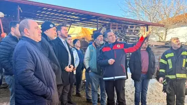 Yangın sonrası evin iç kısmı, yanmış mobilyalar ve duman