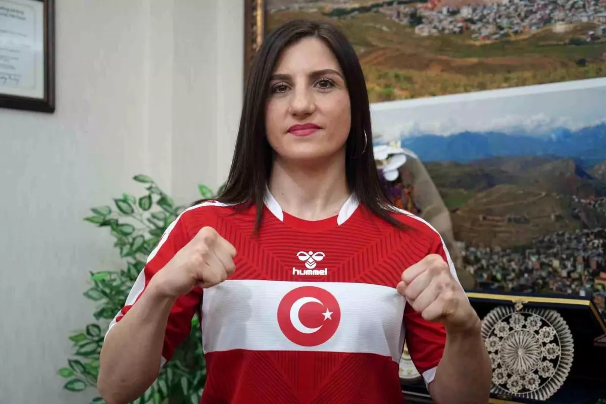 Elif Nur Turhan, Newcastle'da 31 Ocak'ta Unvanını Savunuyor