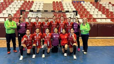 Maç anından bir kare, Kepez Kadın Hentbol Takımı