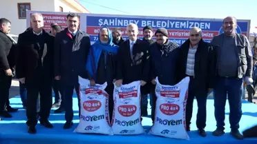 Yem dağıtım kamyonu