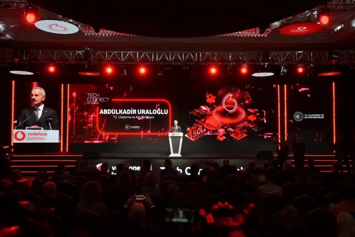 5G Yetkilendirme İhalesi 3,5 Milyar Dolar Gelir Getirdi: Uraloğlu Açıklıyor