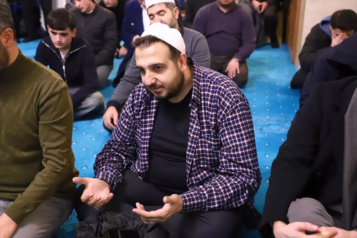 Bakü Türk Şehirliği Camisi’nde Miraç Kandili Kutlamaları Coşkuyla Gerçekleşti