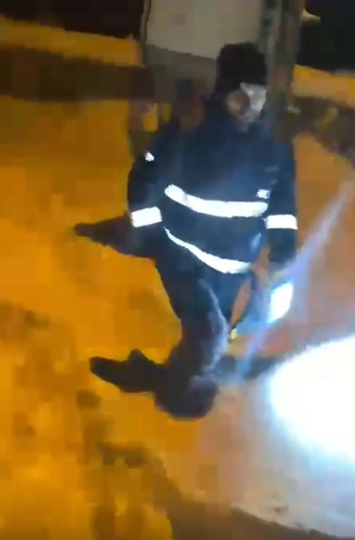 Kars’ta Şiddetli Fırtına Elektrik Şebekesini Zorladı