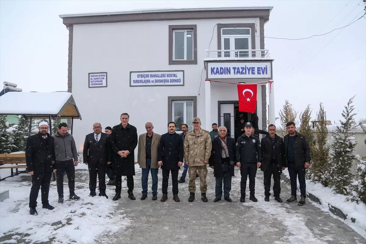 Van Gürpınar’da Kadınlara Özel Taziye Evi ve Kur'an Kursu Açıldı