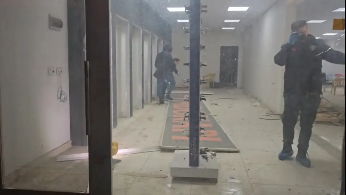 Kızıltepe'de Silahlı Saldırı Şok Yarattı: Dükkanlar Otomatik Silahlarla Ateşlendi