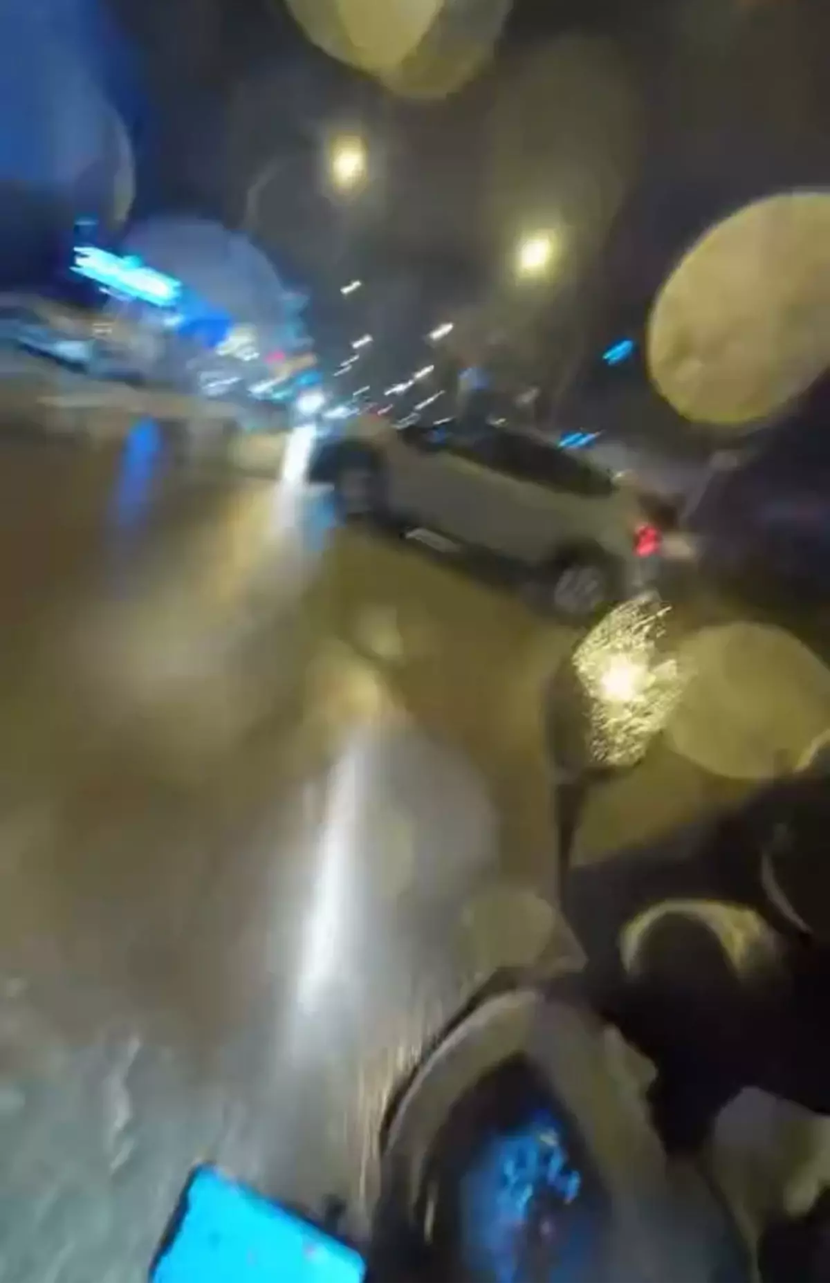 Bursa’da Ani Çarpışma: Motosiklet Çipe Çarptı ve Kaza Kayıt Altına Alındı