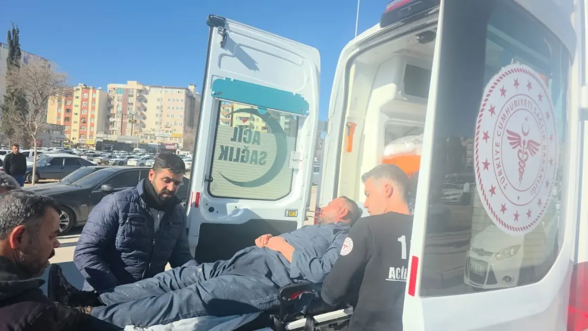 Şanlıurfa Adliyesi Önünde Boşanma Davası Sonrası Çıkan Kavga 2 Yaralıyla Sonuçlandı