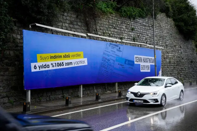 İstanbul’da AK Parti afişi