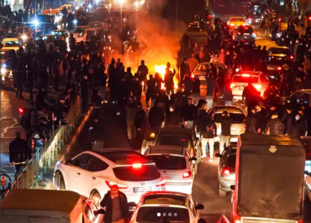 İran protestoları sırasında tutulan fotoğraf