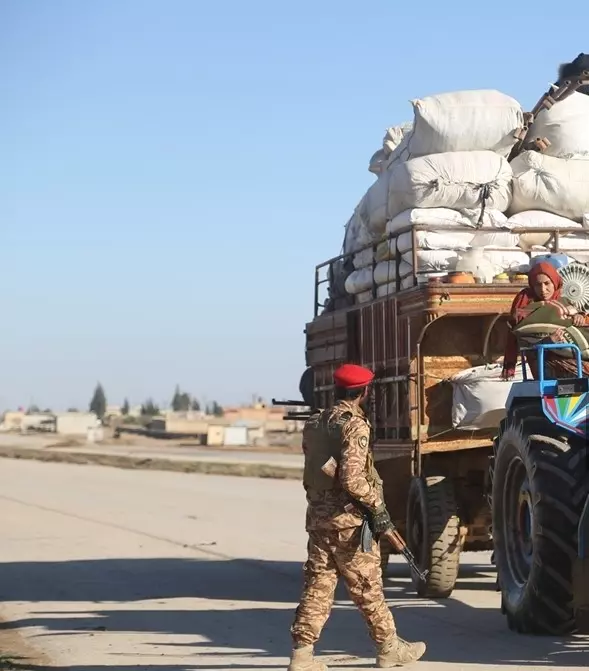 Tahliye edilen sivillerin yolculuk anı