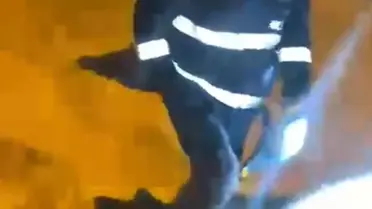 Elektrik arızasını onaran kurtarma ekibi