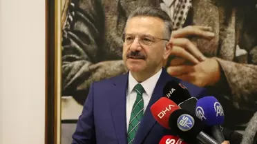 Hükümet konağı inşaatının detaylı görünümü