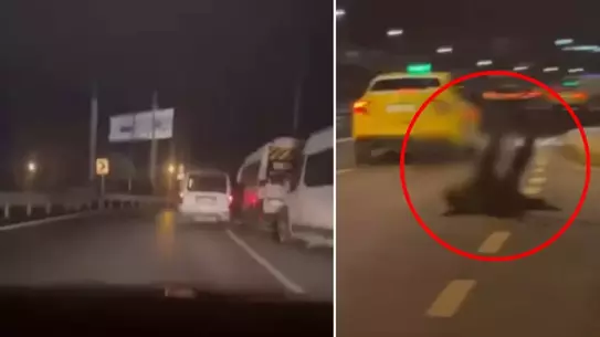 Park Halindeki Minibüslerin Çarpmasıyla Araç Devrildi