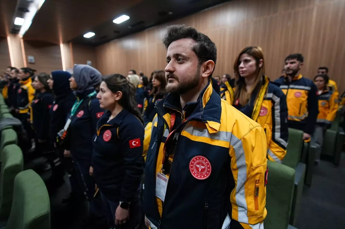 İzmir'e 100 Milyar Liralık Sağlık Projesi: Yeni Hastane ve Klinikler Hayata Geçiyor