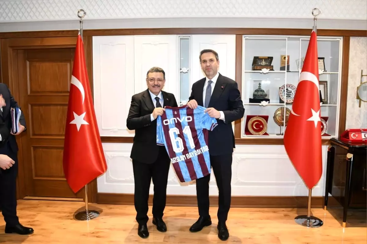 Enerji Bakanı Bayraktar, Trabzon’da Şehrin Altyapı ve Yenilenebilir Enerji Projelerini İnceledi