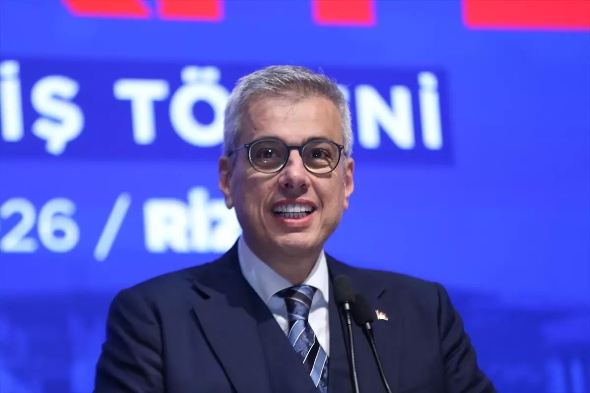 Sağlık Bakanı Memişoğlu, Rize’de Ev Sahibi Türkiye Kura Çekim Töreninde Sağlık Altyapısını Anlatıyor