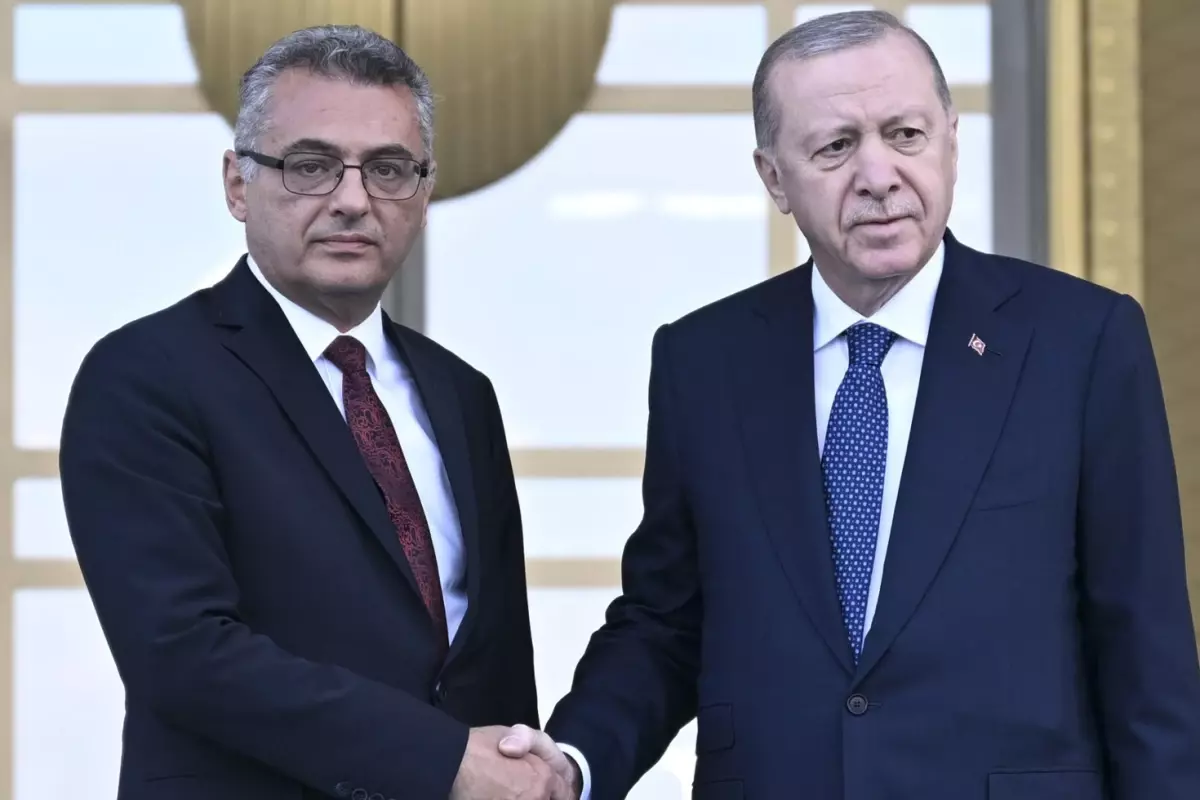 KKTC Lideri Erhürman, Türkiye'nin Deniz Altı Elektrik Hattı Projesine Karşı Çıkacağını Bildirdi