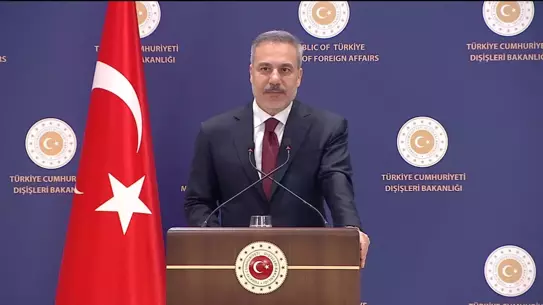 Bakan Fidan'ın uluslararası toplantıdaki fotoğrafı