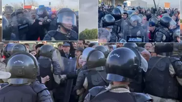 Mahkeme salonunda jandarma