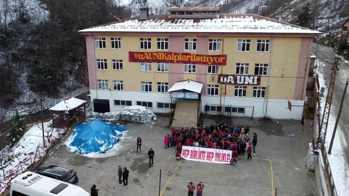 UltrAslan Giresun, Kışa Hazırlık İçin Öğrencilere Giysi ve Ayakkabı Desteği Sağladı