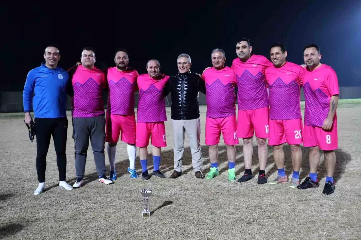 Nazilli Belediyesi Özel Kalem Müdürlüğü Futbol Turnuvası'nda Şampiyon Oldu