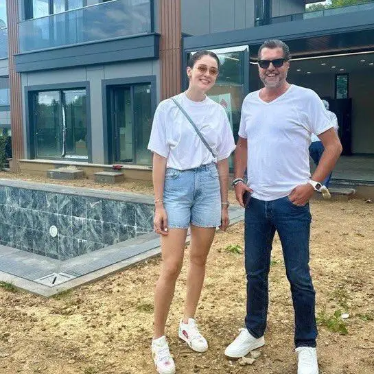 Zehra Güneş ve Şafak Çak birlikte