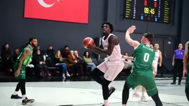 Çayırova Belediyesi, Federasyon Kupası'nda Nysier Brooks'un Öncülüğünde Yarı Finale Yükseldi