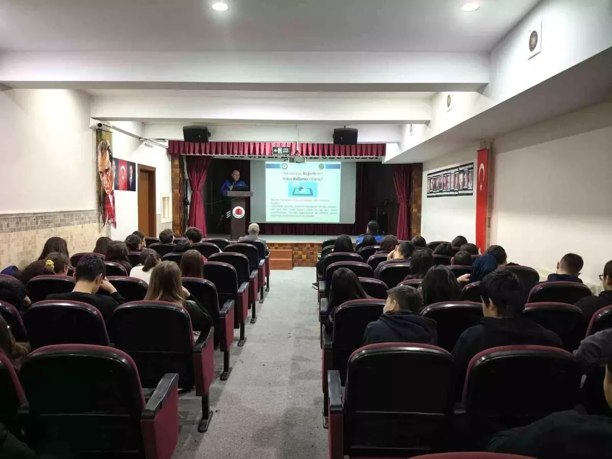 Afyonkarahisar’da Lise Öğrencilerine Güvenli Yaşam Bilinci Kazandırıldı