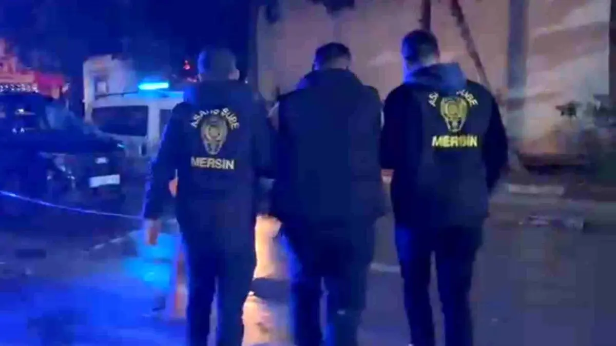 Mersin’de 98 Yıllık Hapis Cezalı Firarî Suçlu Operasyonla Yakalandı