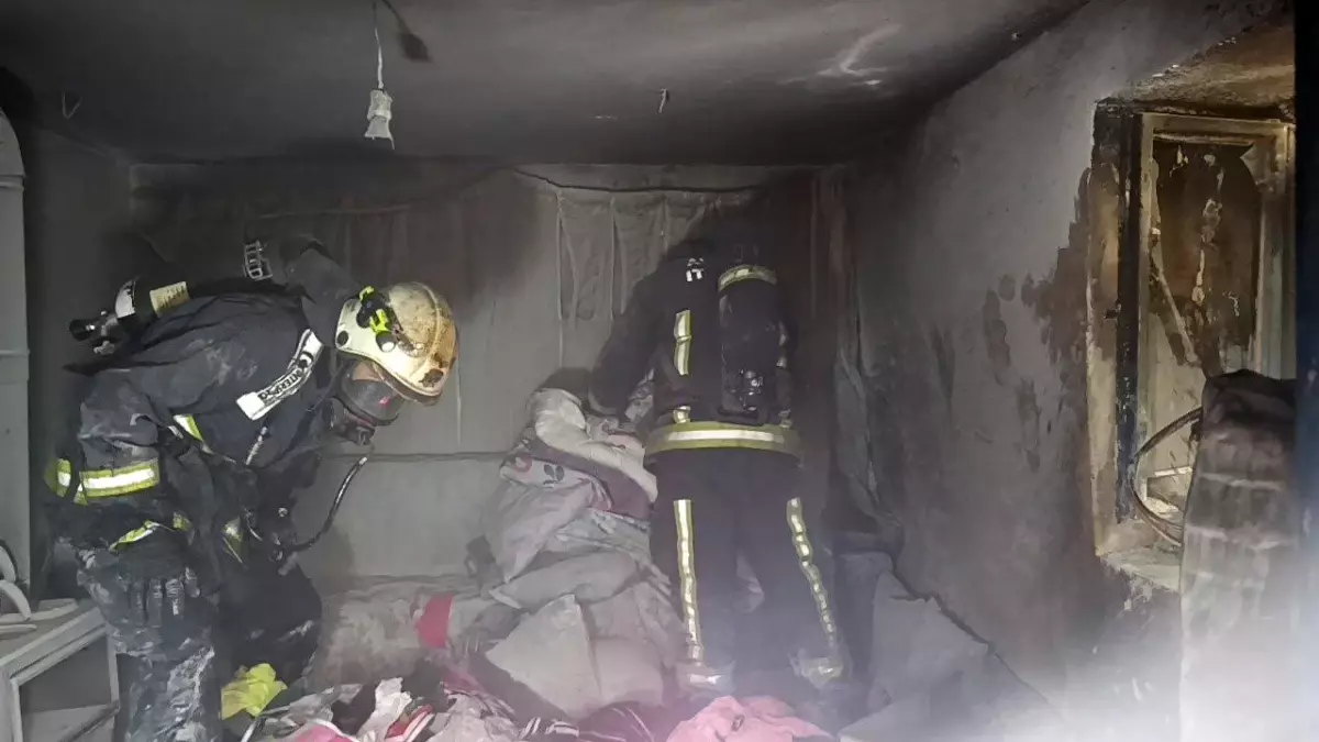 Manavgat’ta Bodrum Katı Yangını Evleri Kül Haline Getirdi