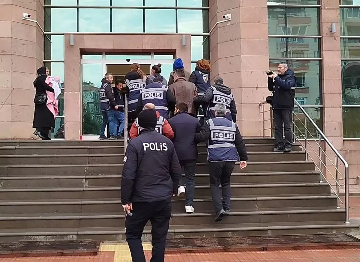 Osmancık’ta Hırsızlık Olayı: Polis Suçüstü 4 Şüpheliyi Yakaladı