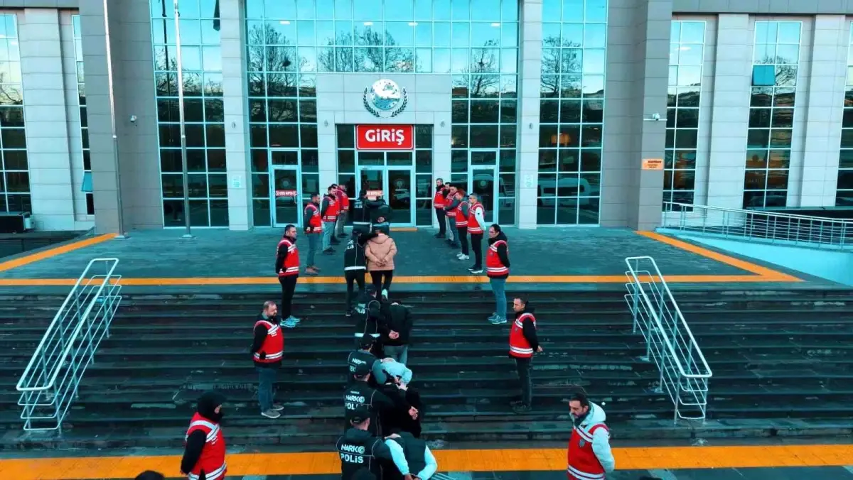 Tekirdağ’da Helikopterli Uyuşturucu Operasyonu: 16 Kişi Gözaltında