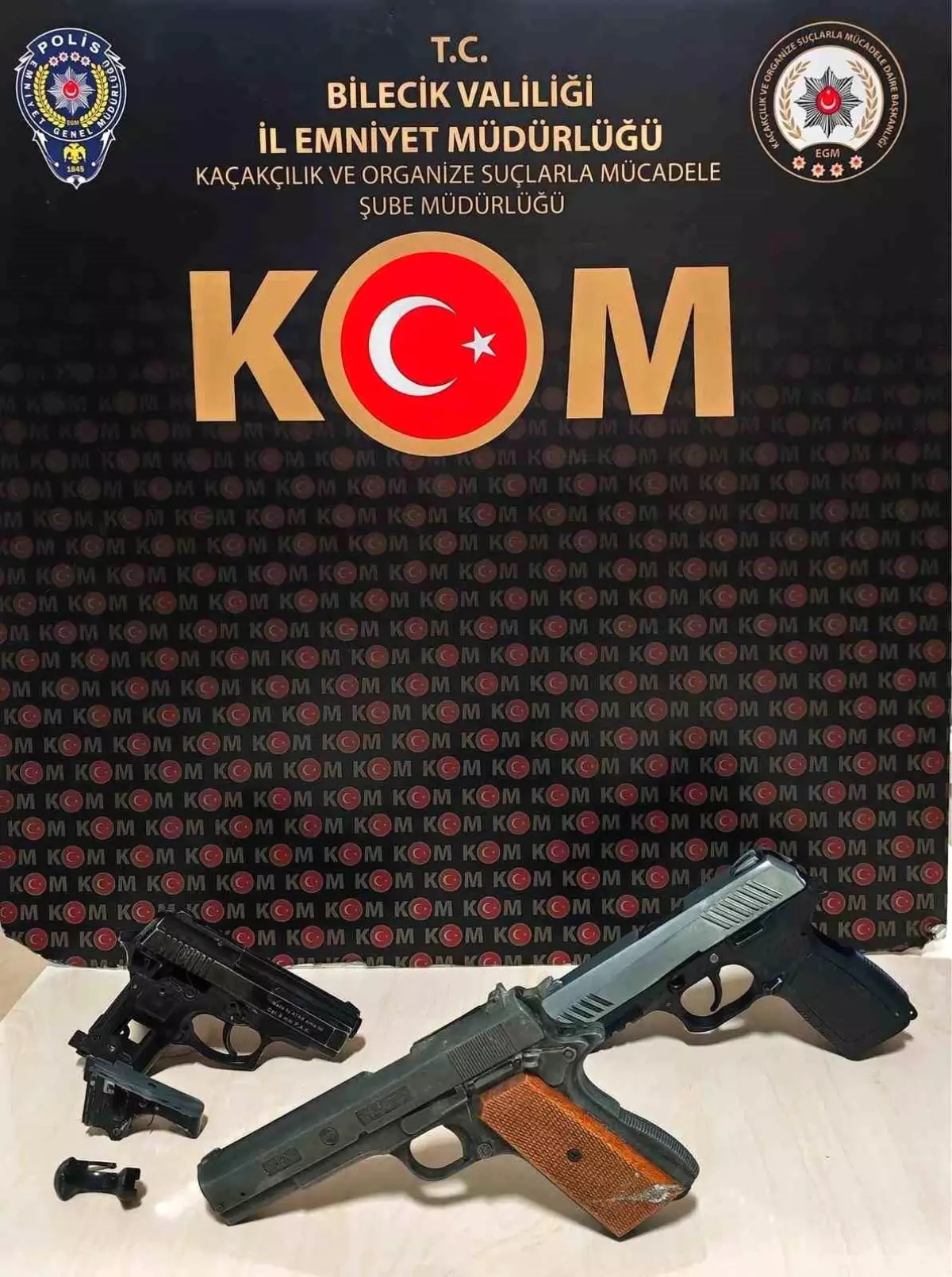 Bilecik’te Sosyal Medyada Suç Paylaşımları Yapan Şahısın Silahları Ele Geçirildi