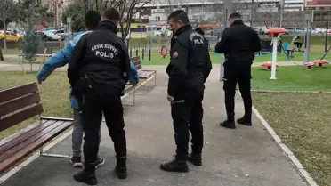Denetim sırasında polis memurları