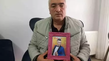 Olay yerinde polis araçları