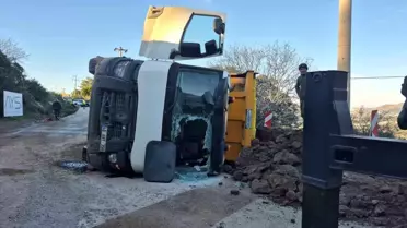 Bodrum’da Çukura Giren Hafriyat Kamyonu Devrildi, 1 Yaralı