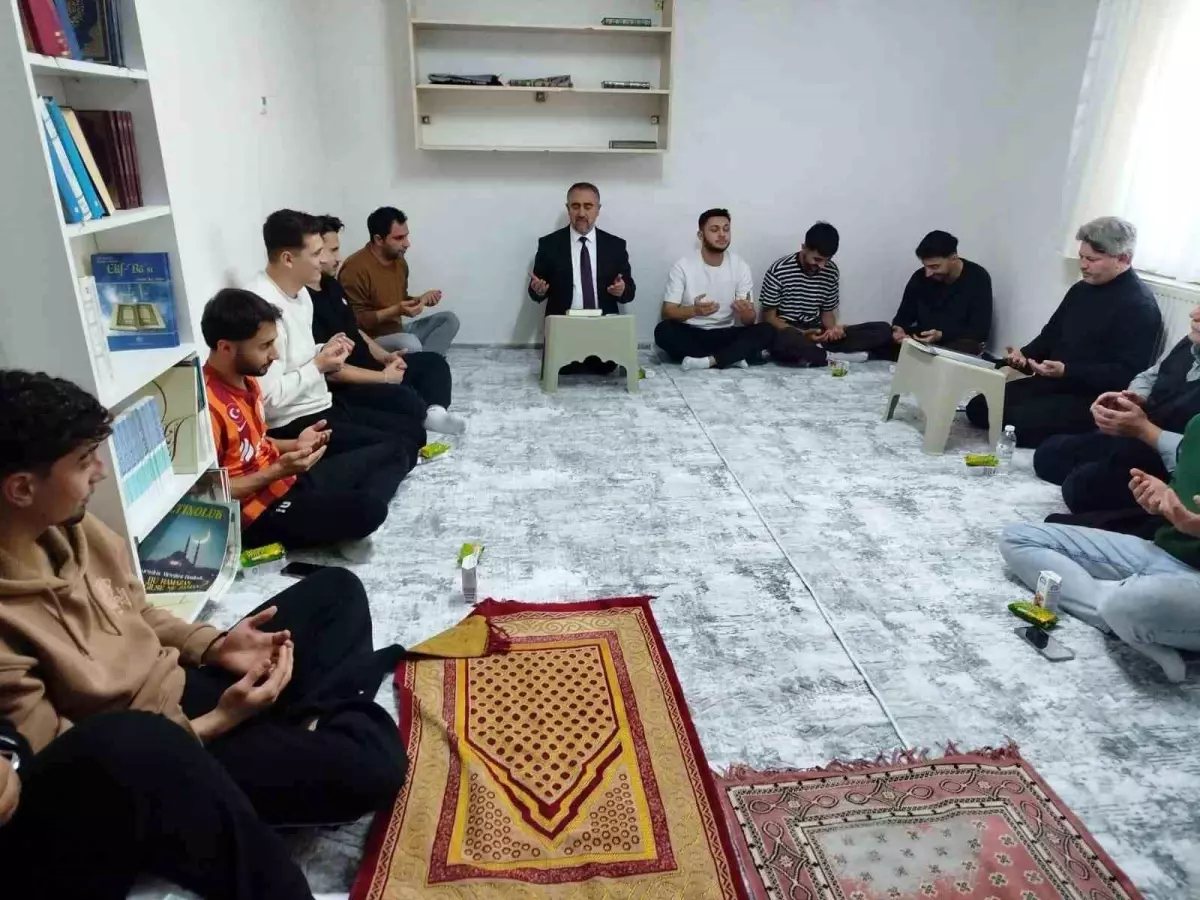 Aydın’da Miraç Kandili Coşkusu: Yurtlarda Dua ve İkramlar