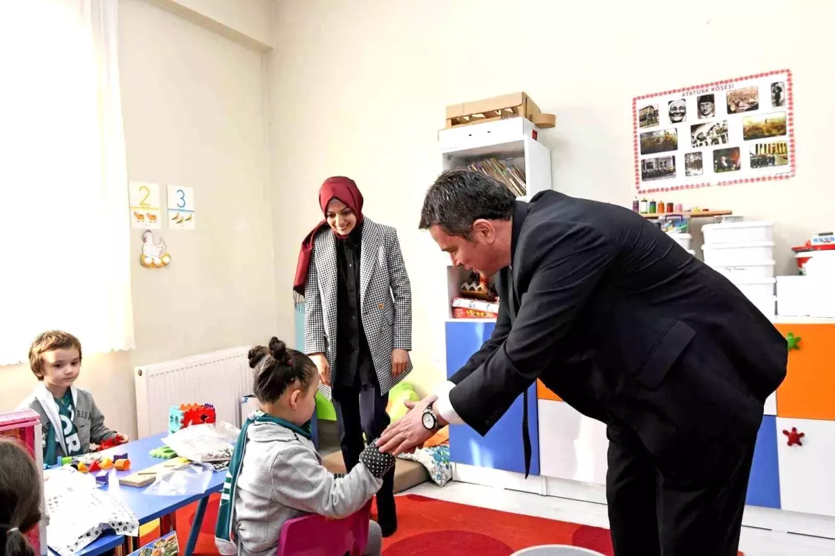 Bursa’da Özel Eğitim Okulunda Karne Coşkusu: Başkan Aydın’ın Katılımı