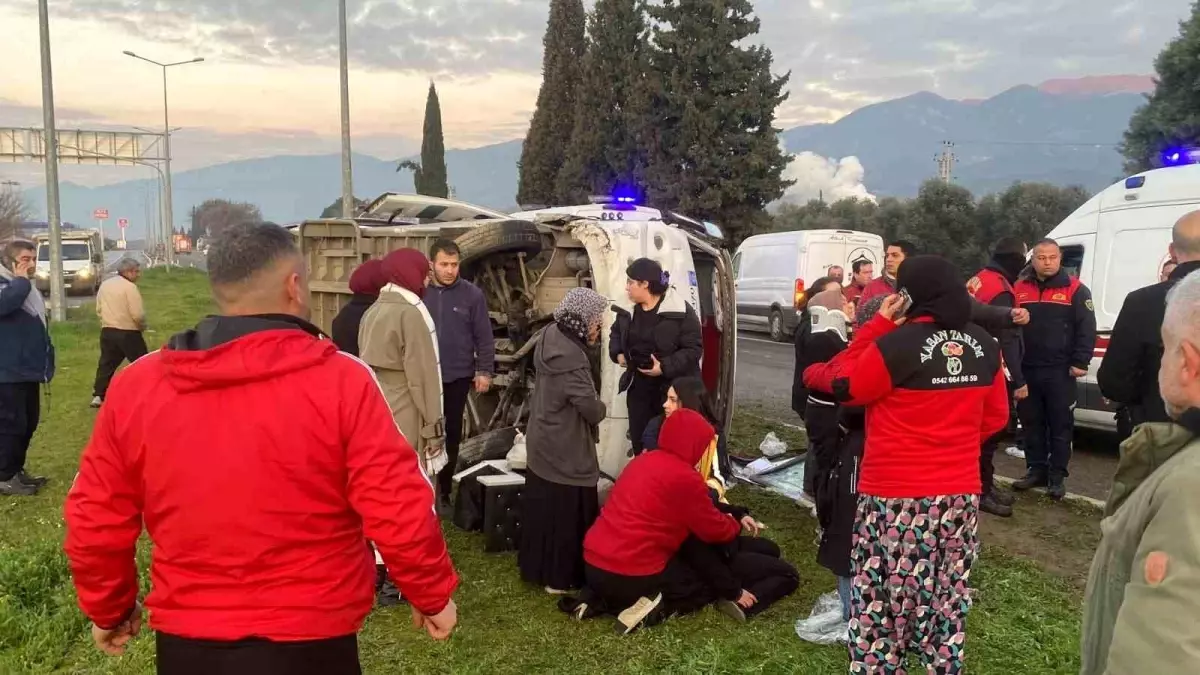 Aydın‑Denizli Karayolu’nda Buzlanma Nedeniyle Minibüs Devrildi: 16 İşçi Yaralandı