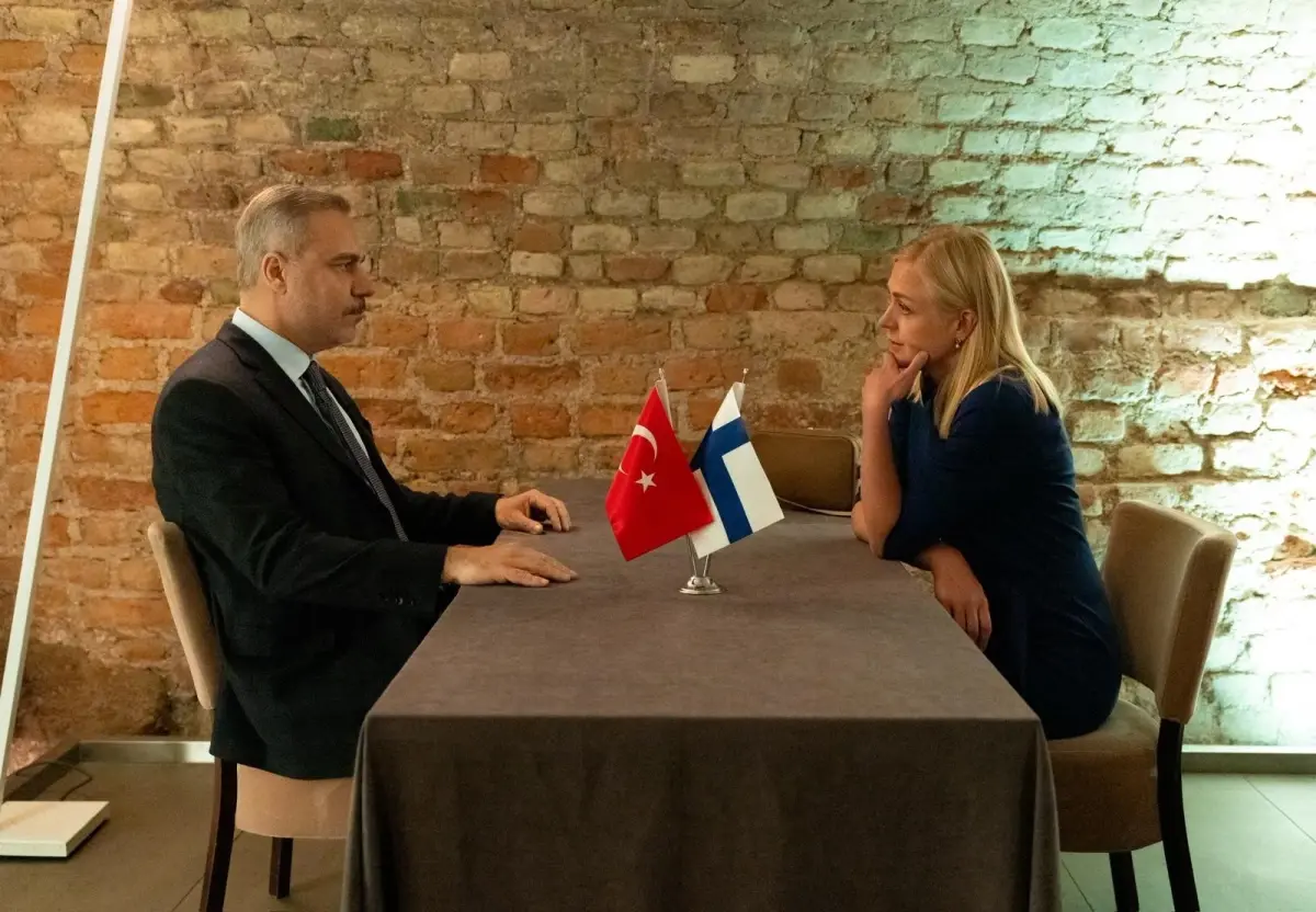 Türkiye ve Finlandiya Dışişleri Bakanları Vilnius’ta Görüştü