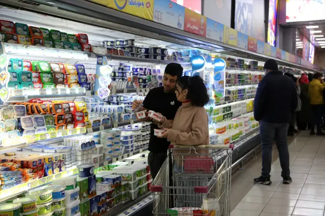 Kamu yetkilileri kupon dağıtımını denetliyor