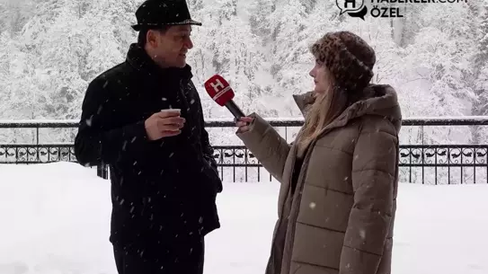 Ayder Forumu katılımcıları ve sunum sahnesi