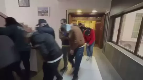 Ankara’da Sanal Medya Dolandırıcılığı Operasyonu: 19 Şüpheli Gözaltında