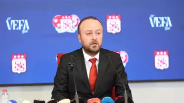 Transfer tahtasını açan Sivasspor yöneticileri