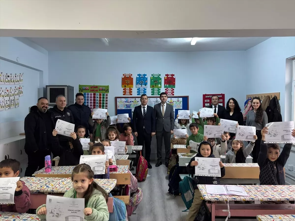 Alaçam’da 2025‑2026 Eğitim‑Öğretim Yılına İlk Adım: 2.324 Öğrenci Karnesini Aldı