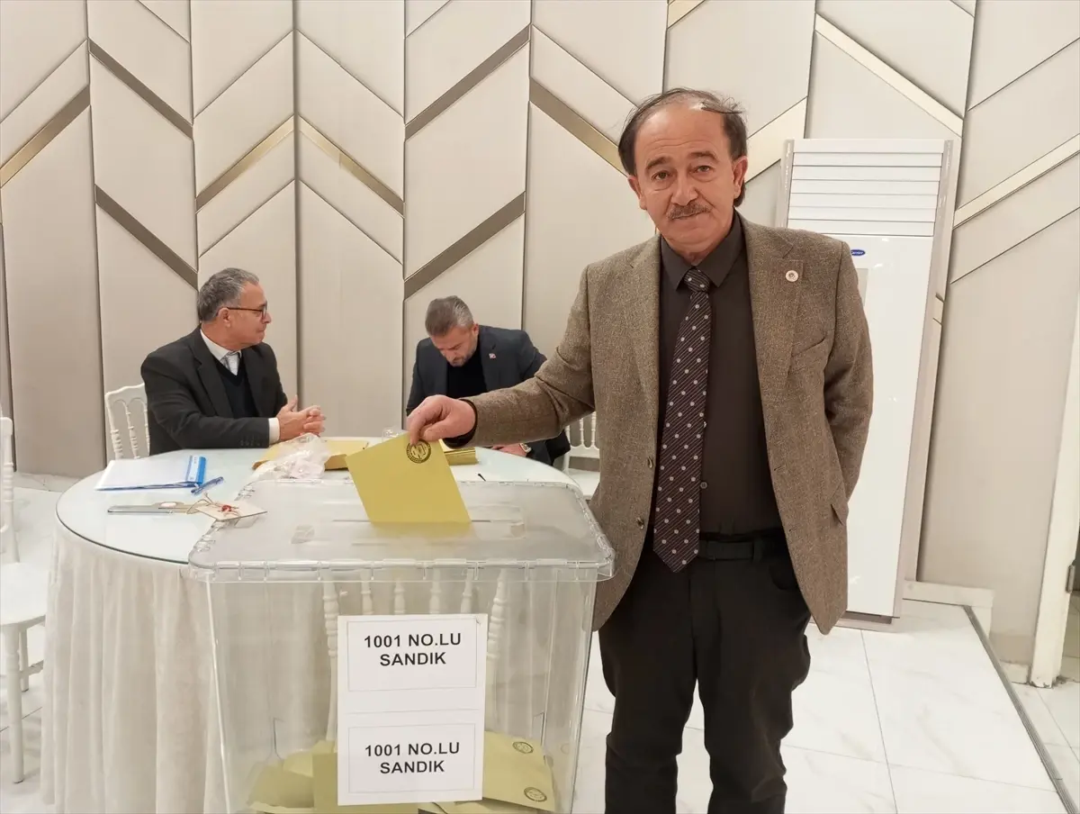 Enver Yılmaz Çarşamba Terziler Odası Başkanlığına Yeniden Seçildi