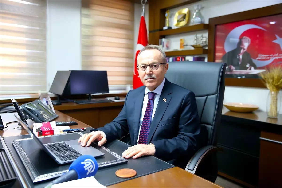 Diyarbakır Başsavcısı Erdal Kuruçay, AA’nın “Yılın Kareleri” Fotoğraf Yarışmasında Oy Kullanımını Tamamladı