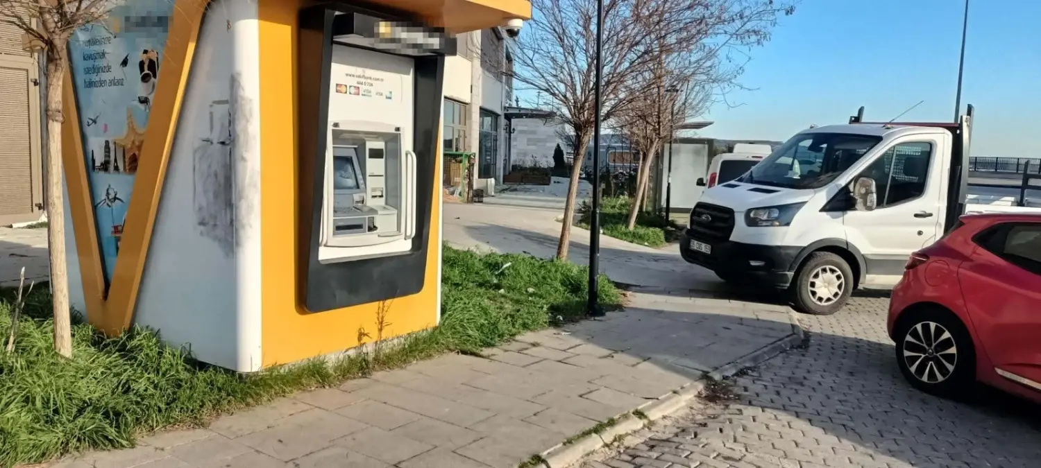 İzmir'de ATM Dolandırıcılığı Operasyonu: 8 Şüpheli Yakalandı